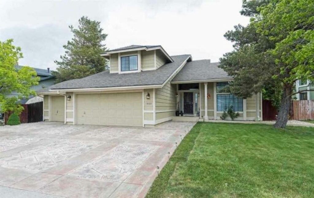 residential concrete driveway